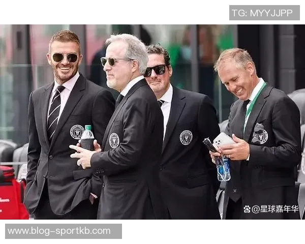 梅西续约成功贝克汉姆合影庆祝梦想继续追逐未来辉煌